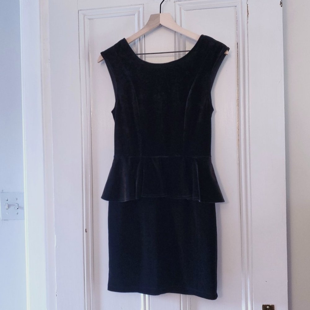 GUESS Black Velvet Peplum Evening Cocktail Dress Size 6